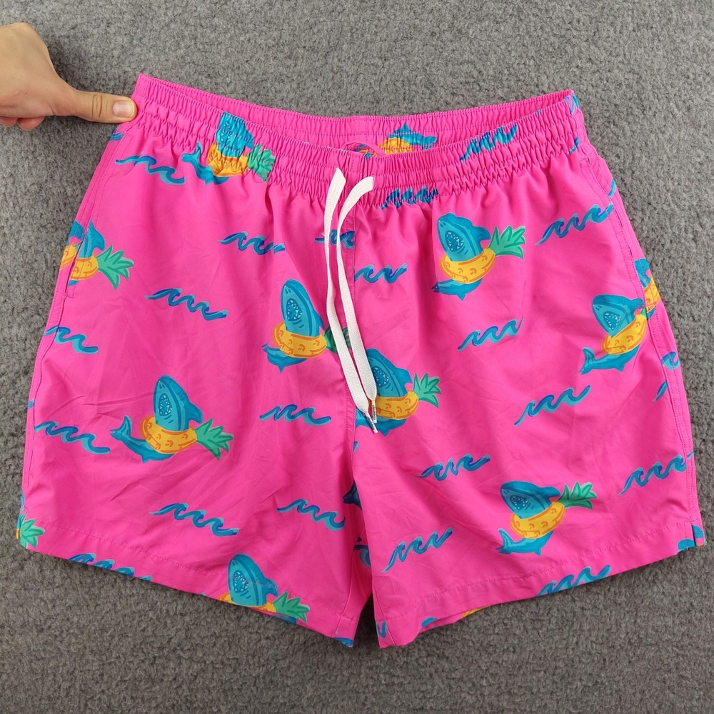 Chubbies Swim Trunks Mens XL 5.5" Inseam Pink Shark Pineapple Print EUC